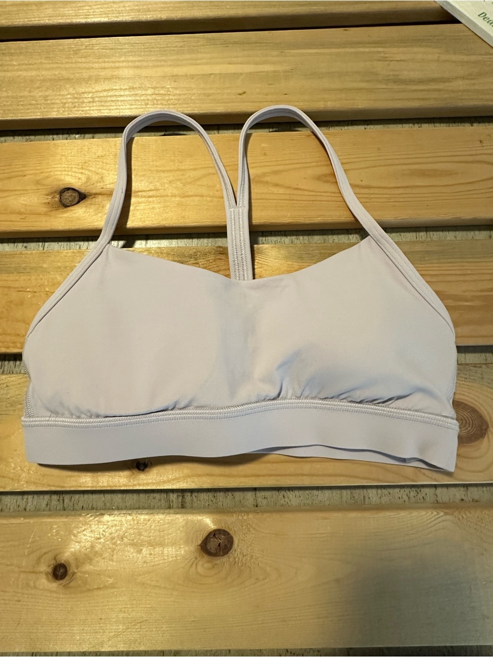 Lululemon Flow Y Bra Nulu Light Support size 6 light purple